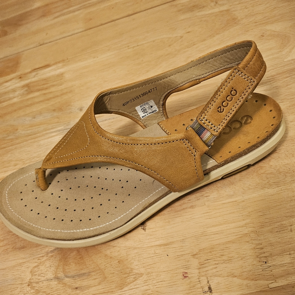 Ecco Essence Sandals In Yellow Ocre Size 40 Aproxx 9 Us